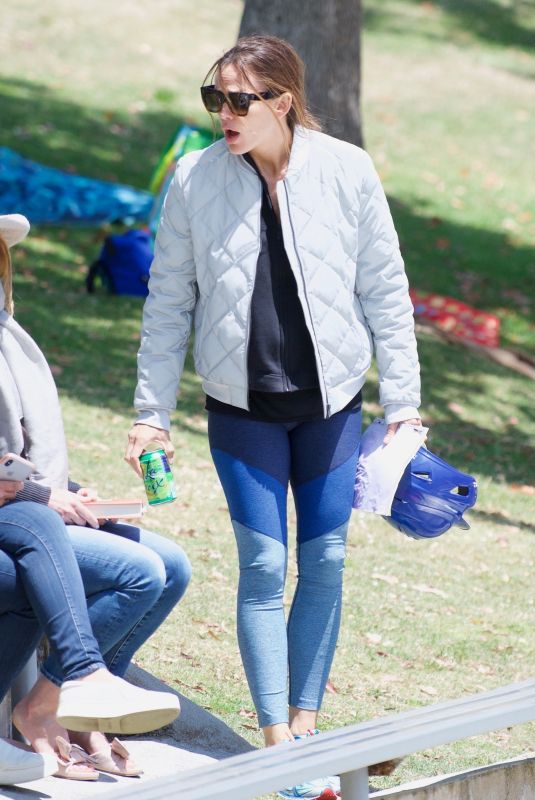 JENNIFER GARNER Out in Brentwood 04/28/2018