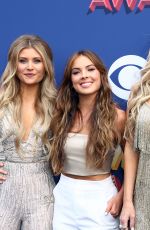 JENNIFER WAYNE, NAOMI COOKE and HANNAH MULHOLLAND at 2018 ACM Awards in Las Vegas 04/15/2018