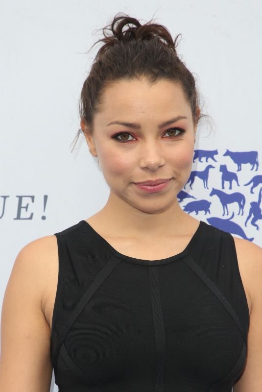 JESSICA PARKER KENNEDY at Humane Society of the United States’ To the Rescue Gala in Los Angeles 04/21/2018