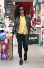 KELLY ROWLAND Shopping at Kitross Kids in West Hollywood 04/19/2018