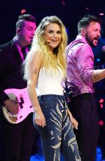 KELSE BALLERINI at 2018 ACM Awards in Las Vegas 04/15/2018