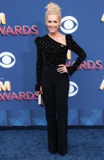 KIMBERLY SCHLAPMAN at 2018 ACM Awards in Las Vegas 04/15/2018