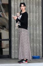 KRYSTEN RITTER and Adam Granduciel Take Their Dog to Animal Hospital in Los Angeles 04/04/2018