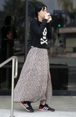 KRYSTEN RITTER and Adam Granduciel Take Their Dog to Animal Hospital in Los Angeles 04/04/2018
