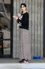 KRYSTEN RITTER and Adam Granduciel Take Their Dog to Animal Hospital in Los Angeles 04/04/2018