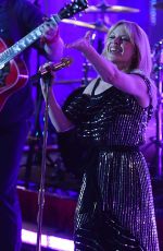 KYLIE MINOGUE Performs Stop Me from Falling on One Show in London 04/09/2018
