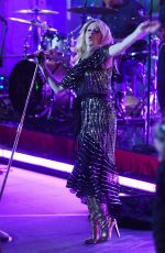 KYLIE MINOGUE Performs Stop Me from Falling on One Show in London 04/09/2018