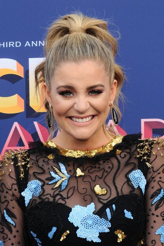 LAUREN ALAINA at 2018 ACM Awards in Las Vegas 04/15/2018