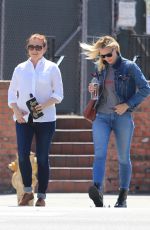 LESLIE BIBB and ALYSON HANNIGAN Out for Lunch in Studio City 04/10/2018