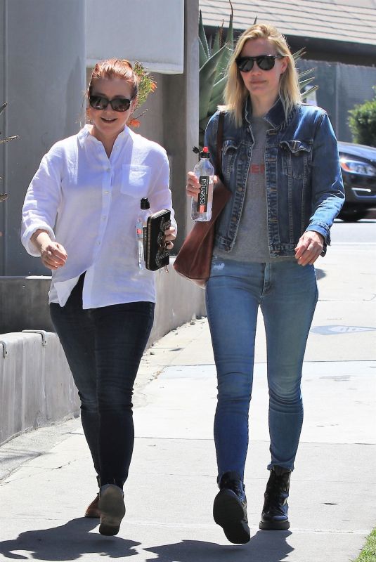 LESLIE BIBB and ALYSON HANNIGAN Out for Lunch in Studio City 04/10/2018