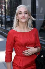 LOLA and JEMIMA KIRKE and EMMA FORREST Out in New York 04/20/2018