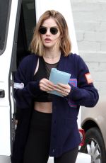 LUCY HALE Shopping at AT&T Store in Los Angeles 04/07/2018