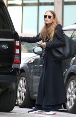 MARY KATE OLSEN Leaves Her Office in New York 04/05/2018