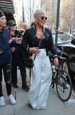 PINK Leaves Her Hotel in New York 04/06/2018