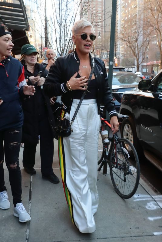 PINK Leaves Her Hotel in New York 04/06/2018