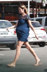 Pregnant CANDICE SWANEPOEL Out for Lunch in Espirito Santo 04/23/2018