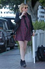 Pregnant KIRSTEN DUNST Out for Breakfast in Toluca Lake 04/13/2018