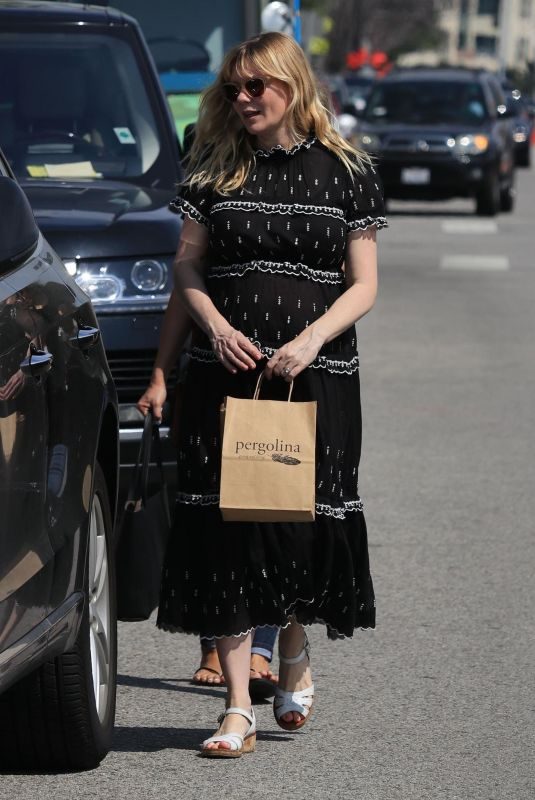 Pregnant KIRSTEN DUNST Shopping at Pergolina in Toluca Lake 04/03/2018