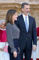 QUEEN LETIZIA OF SPAIN at Traditional Easter Mass in Cathedral of Santa Maria of Palma in Mallorca 04/01/2018