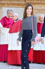 QUEEN LETIZIA OF SPAIN at Traditional Easter Mass in Cathedral of Santa Maria of Palma in Mallorca 04/01/2018