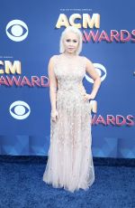 RAELYNN at 2018 ACM Awards in Las Vegas 04/15/2018