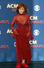 REBA MCENTIRE at 2018 ACM Awards in Las Vegas 04/15/2018