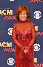 REBA MCENTIRE at 2018 ACM Awards in Las Vegas 04/15/2018