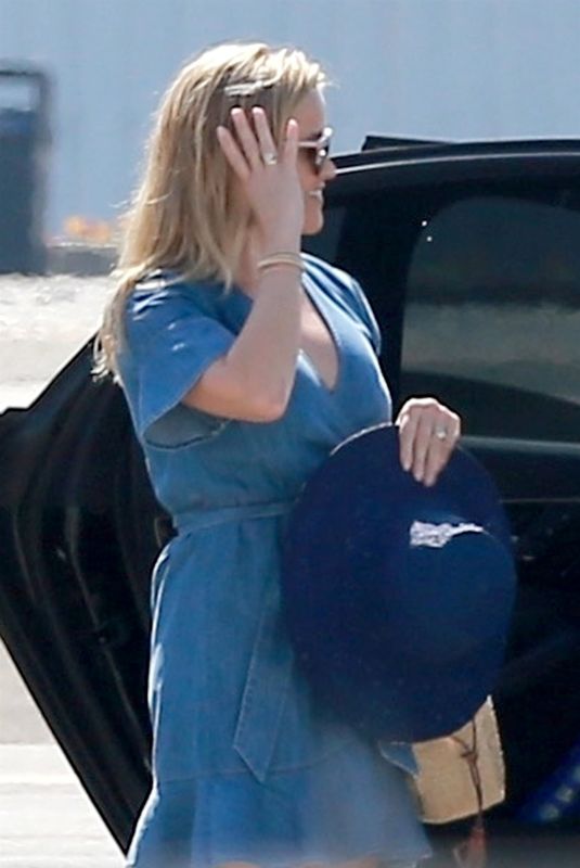REESE WITHERSPOON at a Heliport in Santa Monica 04/20/2018