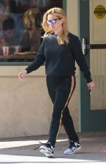 REESE WITHERSPOON Leaves a Doctors Appointment in Beverly Hills 04/26/2018