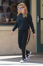 REESE WITHERSPOON Leaves a Doctors Appointment in Beverly Hills 04/26/2018