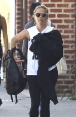 REESE WITHERSPOON Leaves a Gym in Los Angeles 04/12/2018