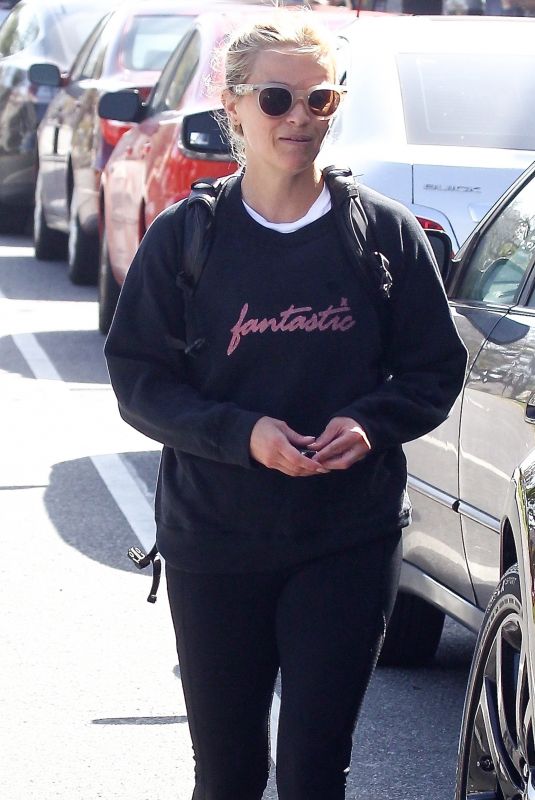REESE WITHERSPOON Out and About in Brentwood 04/09/2018