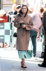 SAMANTHA COLLEY Leaves Build Series in New York 04/20/2018