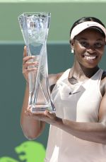 SLOANE STEPHENS Wins 2018 Miami Open in Key Biscayne 03/31/2018