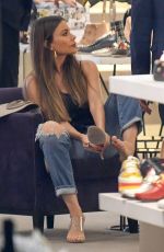 SOFIA VERGARA Shopping at Saks Fifth Avenue in Beverly Hills 04/20/2018