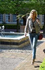 STEPHANIE PRATT Walks Her Dog Out in London 04/18/2018