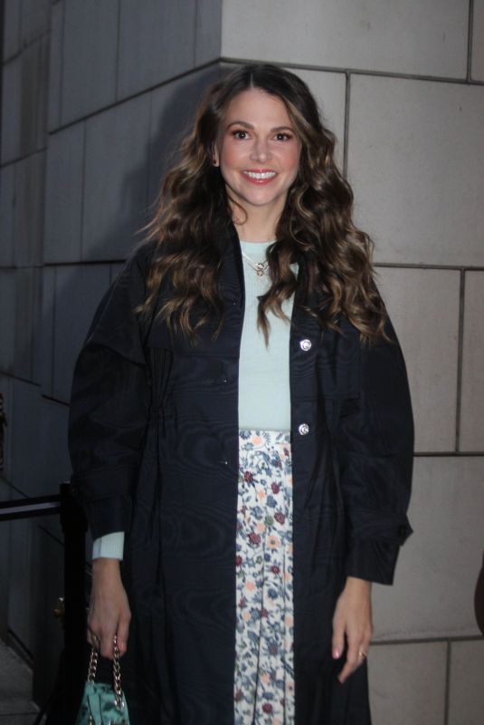 SUTTON FOSTER Arrives to Younger Season 5 Premiere in New York 04/23/2018