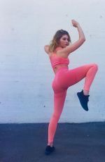 WILLOW SHIELDS in Tights Working Out in Los Angeles 04/10/2018