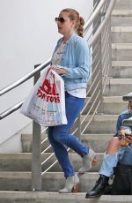 AMY ADAMS Shopping at Tom