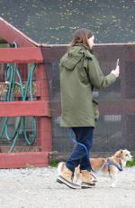 ANNE HATHAWAY at a Farm Stand in Easton 05/13/2018