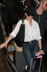 ANNE HATHAWAY at Los Angeles International Airport 05/15/2018
