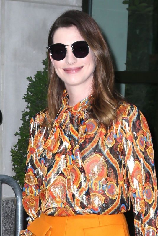 ANNE HATHAWAY Leaves Her Hotel in New York 05/23/2018