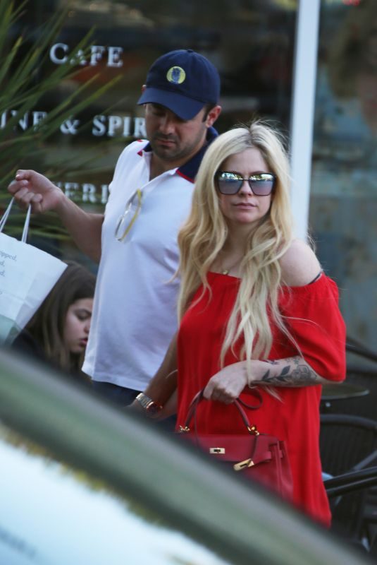 AVRIL LAVIGNE and Phillip Sarofim Out in Los Angeles 04/22/2018