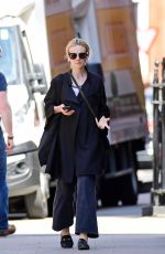 CAREY MULLIGAN Out and in Chelsea 05/18/2018