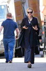 CAREY MULLIGAN Out and in Chelsea 05/18/2018