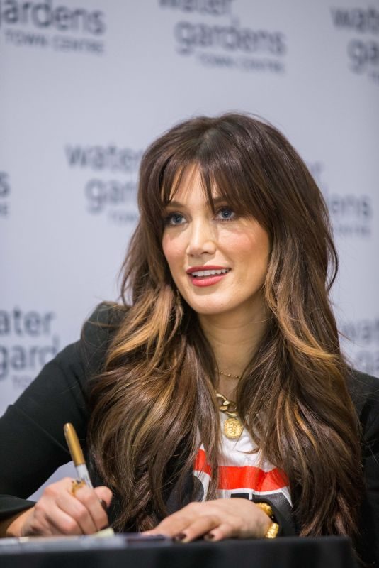 DELTA GOODREM at Watergardens Shopping Centre in Melbourne 05/18/2018