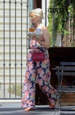 ELIZABETH BANKS Leaves Alfred
