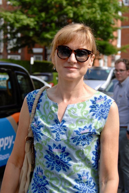 FIONA BRUCE at Chelsea Flower Show in London 05/21/2018