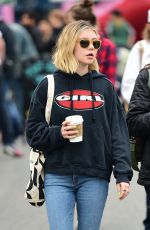 GENEVIEVE HANNELIUS Shopping at Farmers Market in Los Angeles 05/13/2018