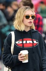 GENEVIEVE HANNELIUS Shopping at Farmers Market in Los Angeles 05/13/2018